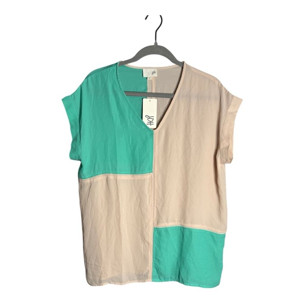 JOH Tan and Green Color Block Short Sleeve V Neckline Blouse Medium